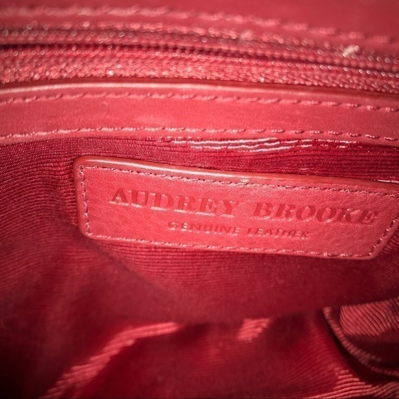 Beautiful Audrey Brooke Red Leather Bag - Picture 7 of 8